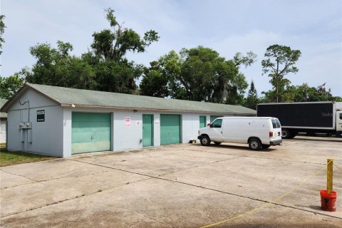 Propiedad comercial en alquiler en Bunnell, Florida № 1629075 - foto 2