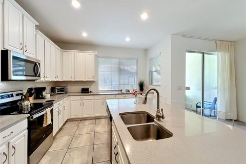 Townhouse in Kissimmee, Florida 4 bedrooms, 194.17 sq.m. № 2093703 - photo 8