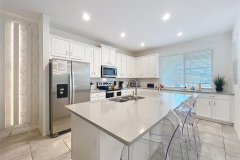 Townhouse in Kissimmee, Florida 4 bedrooms, 194.17 sq.m. № 2093703 - photo 7