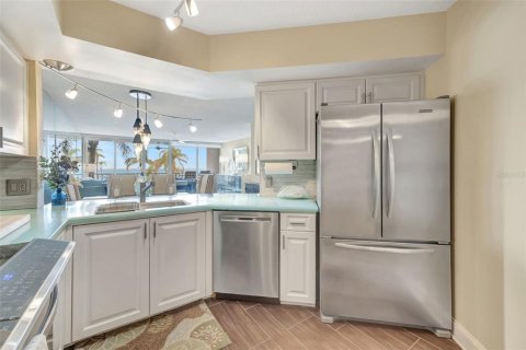 Condo in Saint Petersburg, Florida, 2 bedrooms  № 1537567 - photo 21