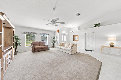 Villa ou maison à vendre à Port Charlotte, Floride: 3 chambres, 188.59 m2 № 2337346 - photo 10