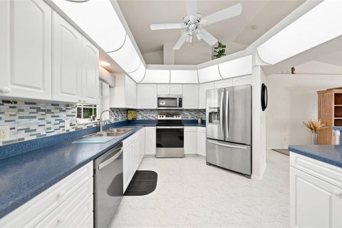 Villa ou maison à vendre à Port Charlotte, Floride: 3 chambres, 188.59 m2 № 2337346 - photo 17