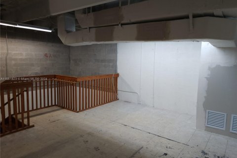 Propiedad comercial en alquiler en Miami, Florida № 1160726 - foto 1