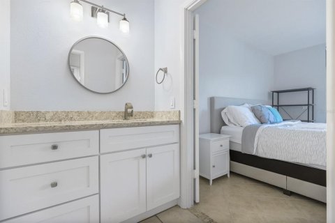 Condo in Longboat Key, Florida, 2 bedrooms  № 1653975 - photo 16