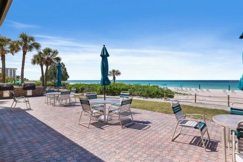 Condo in Longboat Key, Florida, 2 bedrooms  № 1653975 - photo 30