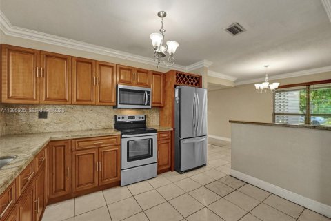Casa en alquiler en Sunrise, Florida, 4 dormitorios, 150.87 m2 № 2065270 - foto 14