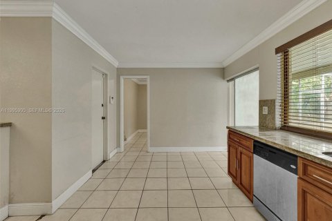 Casa en alquiler en Sunrise, Florida, 4 dormitorios, 150.87 m2 № 2065270 - foto 16