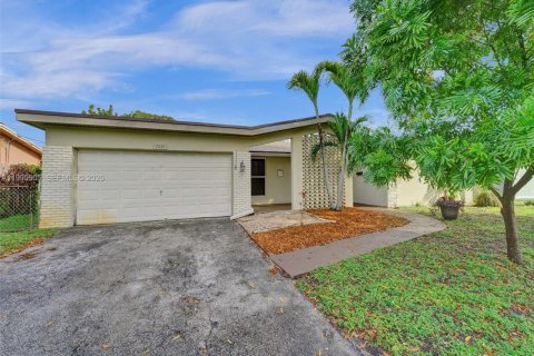 Casa en Sunrise, Florida 4 dormitorios, 150.87 m2 № 2065270