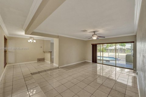 Casa en alquiler en Sunrise, Florida, 4 dormitorios, 150.87 m2 № 2065270 - foto 5