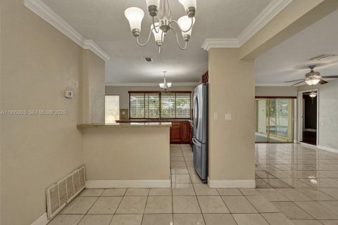 Casa en alquiler en Sunrise, Florida, 4 dormitorios, 150.87 m2 № 2065270 - foto 10
