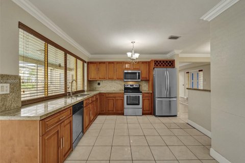 Casa en alquiler en Sunrise, Florida, 4 dormitorios, 150.87 m2 № 2065270 - foto 13