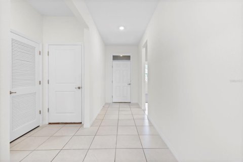 House in Wildwood, Florida 4 bedrooms, 188.68 sq.m. № 1906254 - photo 4