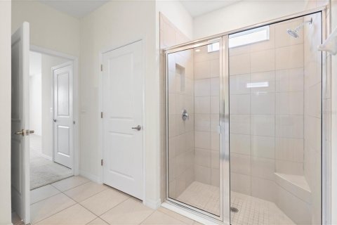 House in Wildwood, Florida 4 bedrooms, 188.68 sq.m. № 1906254 - photo 19