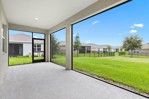 House in Wildwood, Florida 4 bedrooms, 188.68 sq.m. № 1906254 - photo 30