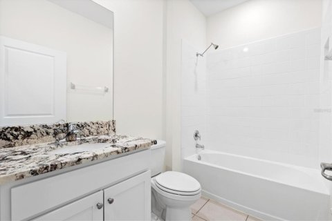 House in Wildwood, Florida 4 bedrooms, 188.68 sq.m. № 1906254 - photo 24