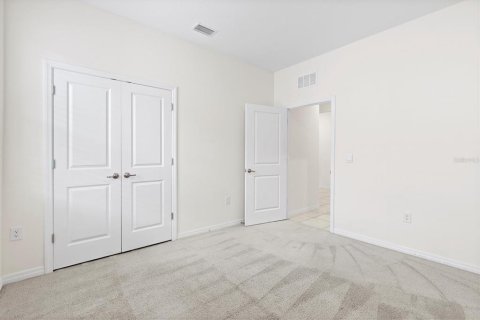 House in Wildwood, Florida 4 bedrooms, 188.68 sq.m. № 1906254 - photo 21