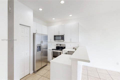 Adosado en venta en Homestead, Florida, 4 dormitorios, 147.9 m2 № 2057822 - foto 9