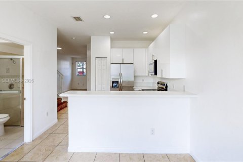 Adosado en venta en Homestead, Florida, 4 dormitorios, 147.9 m2 № 2057822 - foto 10