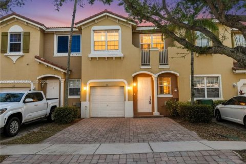 Adosado en venta en Homestead, Florida, 4 dormitorios, 147.9 m2 № 2057822 - foto 2