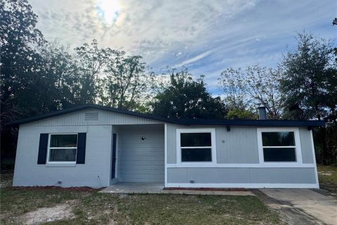 House in Orlando, Florida 3 bedrooms, 107.77 sq.m. № 2104874 - photo 27