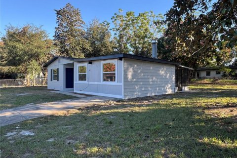 House in Orlando, Florida 3 bedrooms, 107.77 sq.m. № 2104874 - photo 4