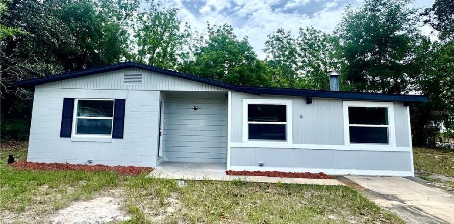 House in Orlando, Florida 3 bedrooms, 107.77 sq.m. № 2104874