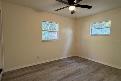House in Orlando, Florida 3 bedrooms, 107.77 sq.m. № 2104874 - photo 16