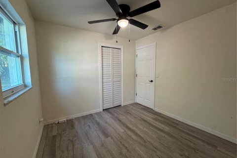 House in Orlando, Florida 3 bedrooms, 107.77 sq.m. № 2104874 - photo 18
