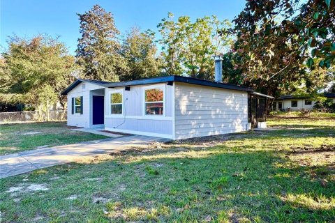 House in Orlando, Florida 3 bedrooms, 107.77 sq.m. № 2104874 - photo 2
