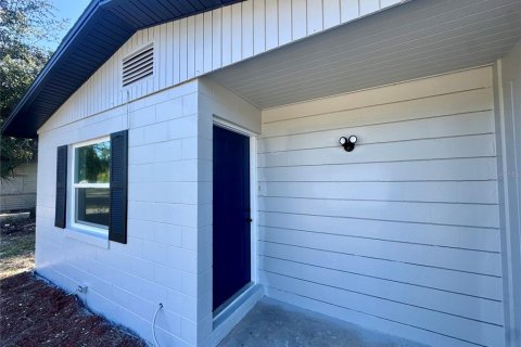 House in Orlando, Florida 3 bedrooms, 107.77 sq.m. № 2104874 - photo 5