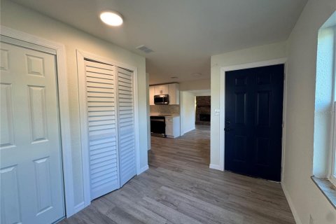 House in Orlando, Florida 3 bedrooms, 107.77 sq.m. № 2104874 - photo 22