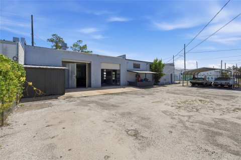 Commercial property in Chiefland, Florida № 2348090 - photo 20