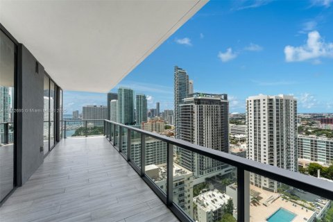 Copropriété à vendre à Miami, Floride: 3 chambres, 254.83 m2 № 1895902 - photo 27