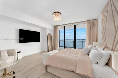 Copropriété à vendre à Miami, Floride: 3 chambres, 254.83 m2 № 1895902 - photo 16