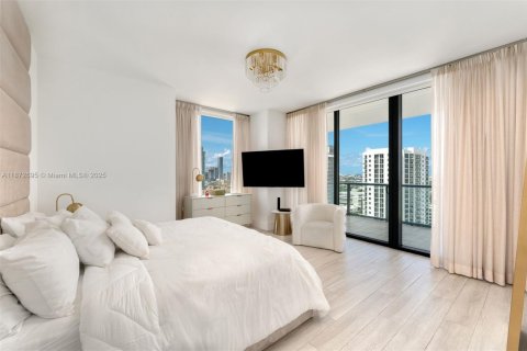 Copropriété à vendre à Miami, Floride: 3 chambres, 254.83 m2 № 1895902 - photo 19