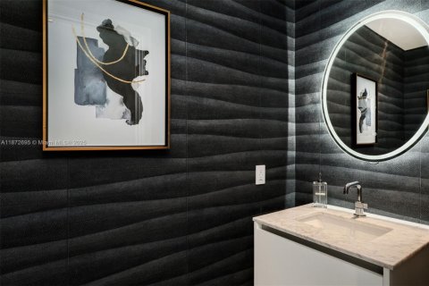 Copropriété à vendre à Miami, Floride: 3 chambres, 254.83 m2 № 1895902 - photo 23