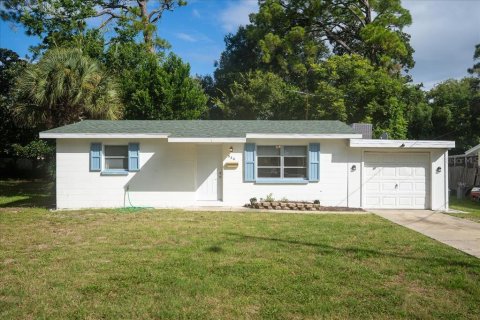 House in South Daytona, Florida 2 bedrooms, 75.81 sq.m. № 2349530