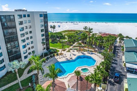 Condo in Sarasota, Florida, 3 bedrooms  № 2208644 - photo 12