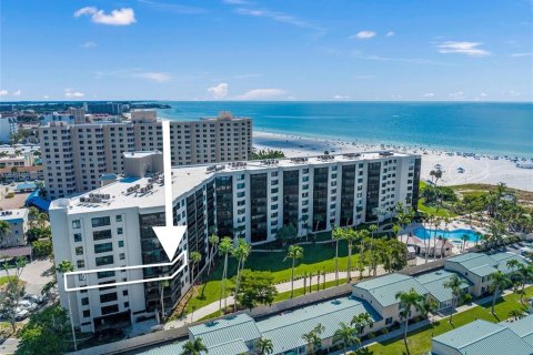 Condo in Sarasota, Florida, 3 bedrooms  № 2208644 - photo 11