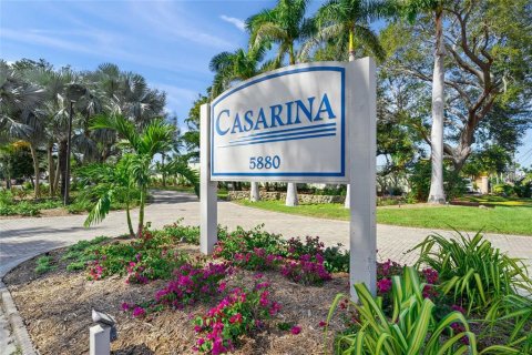 Condo in Sarasota, Florida, 3 bedrooms  № 2208644 - photo 9