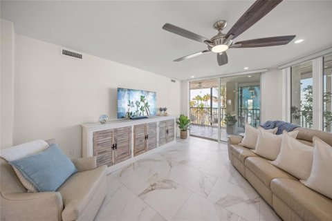 Condo in Sarasota, Florida, 3 bedrooms  № 2208644 - photo 29