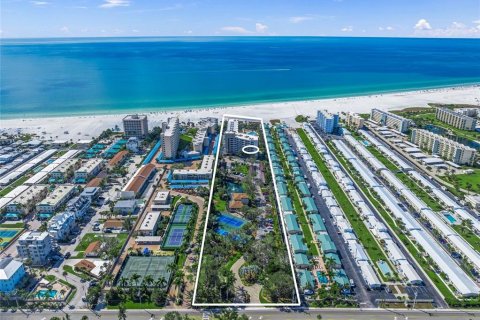 Condo in Sarasota, Florida, 3 bedrooms  № 2208644 - photo 10