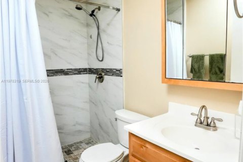 Villa ou maison à louer à Cape Coral, Floride: 4 chambres № 2045991 - photo 14