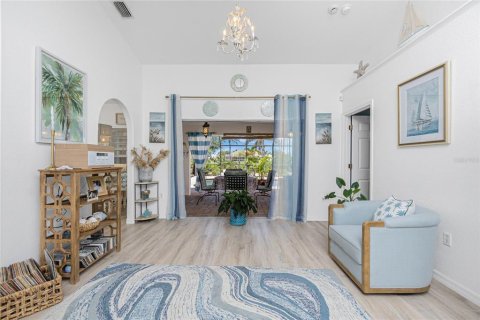 Casa en venta en Rotonda, Florida, 4 dormitorios, 208.01 m2 № 1808198 - foto 7