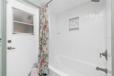 Casa en venta en Rotonda, Florida, 4 dormitorios, 208.01 m2 № 1808198 - foto 29
