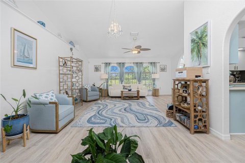 Casa en venta en Rotonda, Florida, 4 dormitorios, 208.01 m2 № 1808198 - foto 8