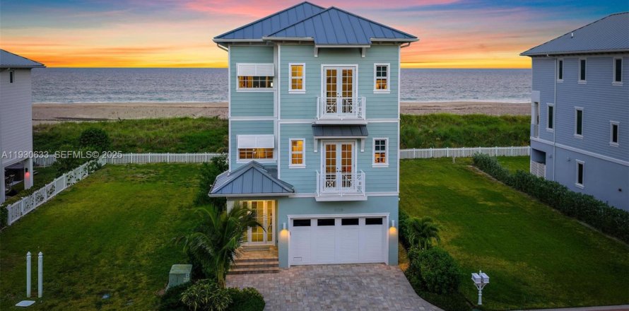 Casa en St. Lucie, Florida 3 dormitorios, 292.55 m2 № 1993211