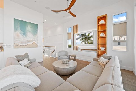 Casa en venta en St. Lucie, Florida, 3 dormitorios, 292.55 m2 № 1993211 - foto 7