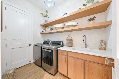 Casa en venta en St. Lucie, Florida, 3 dormitorios, 292.55 m2 № 1993211 - foto 28