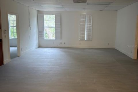 Immobilier commercial à louer à Port Charlotte, Floride № 2141217 - photo 3